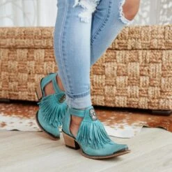 Junk Gypsy By Lane Ladies Kiss Me At Midnight Turquoise Booties JG0066C -Ariat Store jg0066c kissmeatmidnight turquoiseblaze ls1 210322 800x 356992aa ed1b 4c50 ba82 4329ff5172f3